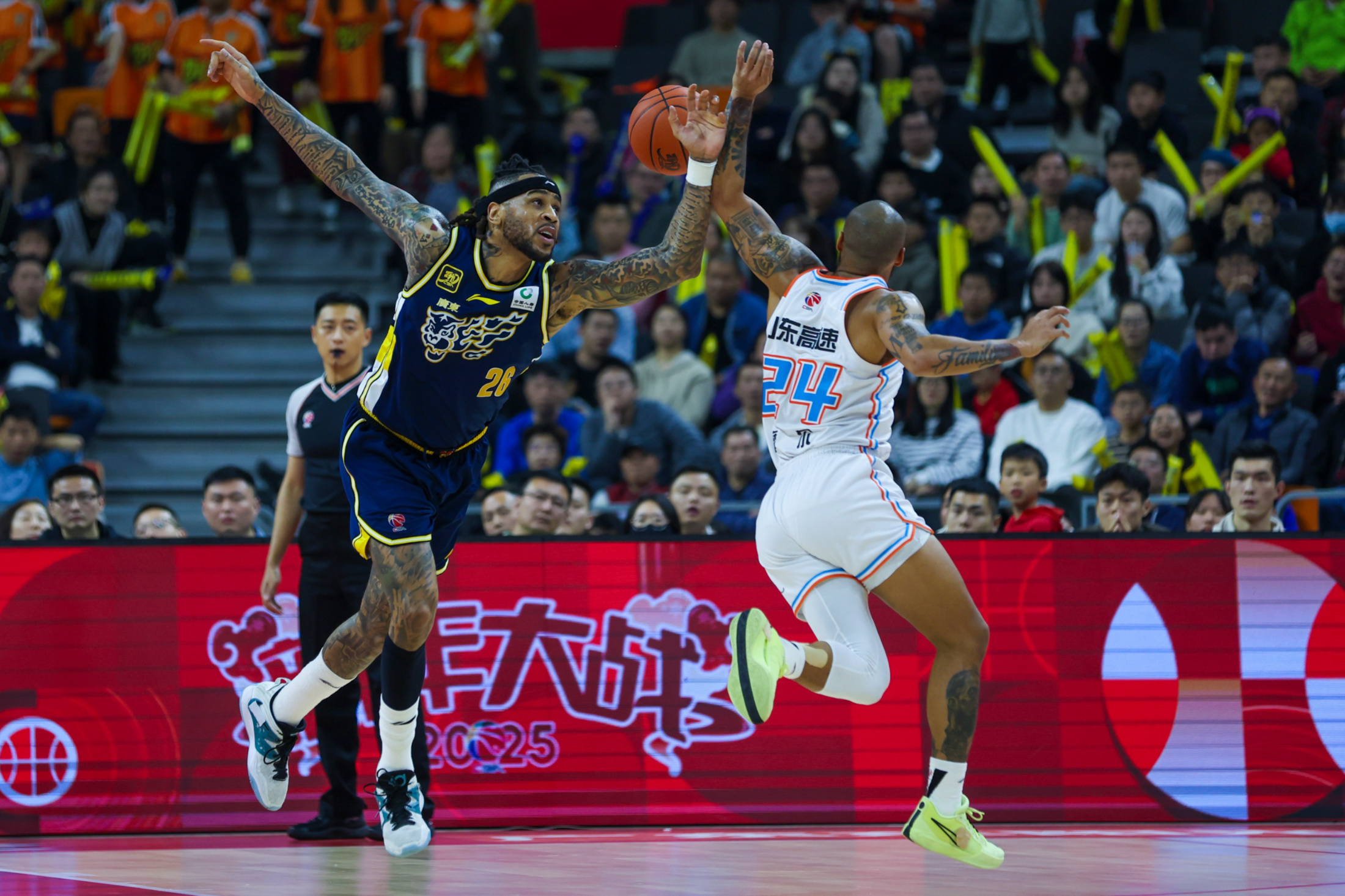 爱游戏游戏平台-包含摩纳哥再遭质疑备战CBA季后赛德罗巴与50激战快船分钟，网友：洛杉矶湖人围绕CBA常规赛外线爆发的词条-爱游戏游戏平台